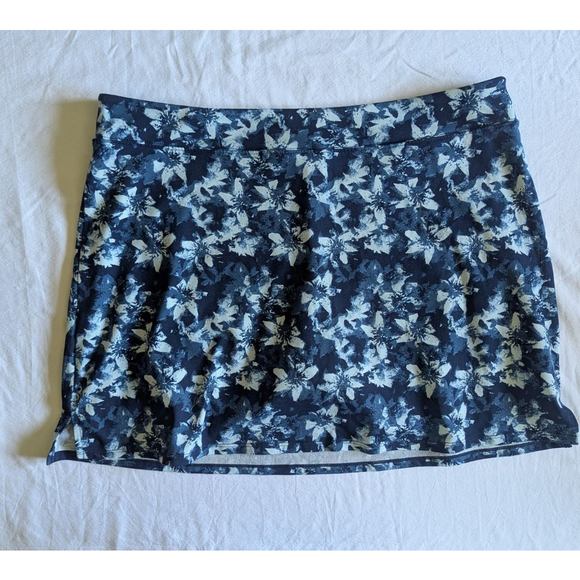 Tranquility Skort Blue Print Women's Size XL Athliesure Comfy Golf Tennis EUC - Picture 1 of 7